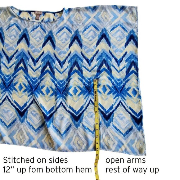 Chico’s Printed Crepe Poncho Top Abstract Tribal Blue Yellow Size Medium - Picture 11 of 12